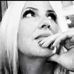 Meet your Posher, Lesley